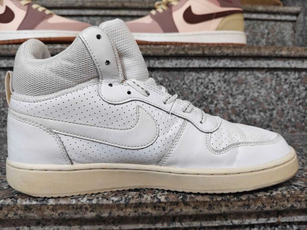 Giày cổ cao Nike Trắng 42. Mua bán Giày dép tại Huyện Đan Phượng Hà Nội được đăng bởi John Phạm Chuyên Giày 2hand hình 1