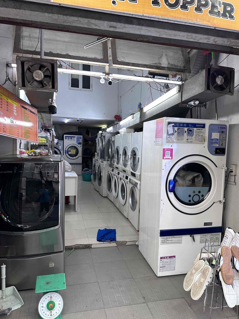 SANG TIỆM GIẶT ỦI GÒ VẤP DOANH THU 40-60tr/tháng. Mua bán Máy giặt tại Quận Gò Vấp Tp Hồ Chí Minh được đăng bởi TRỌNG TRUNG hình 2