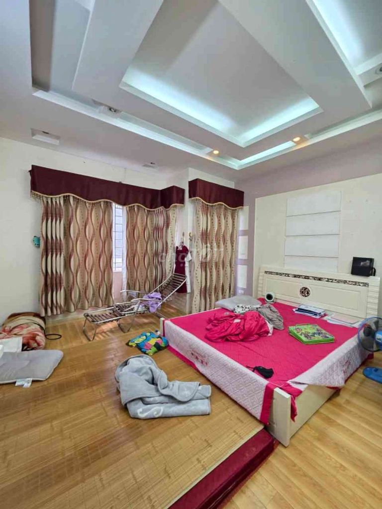 Продается дом в Кау Гиай 40 м2, 4 этажа, более 9 миллиардов