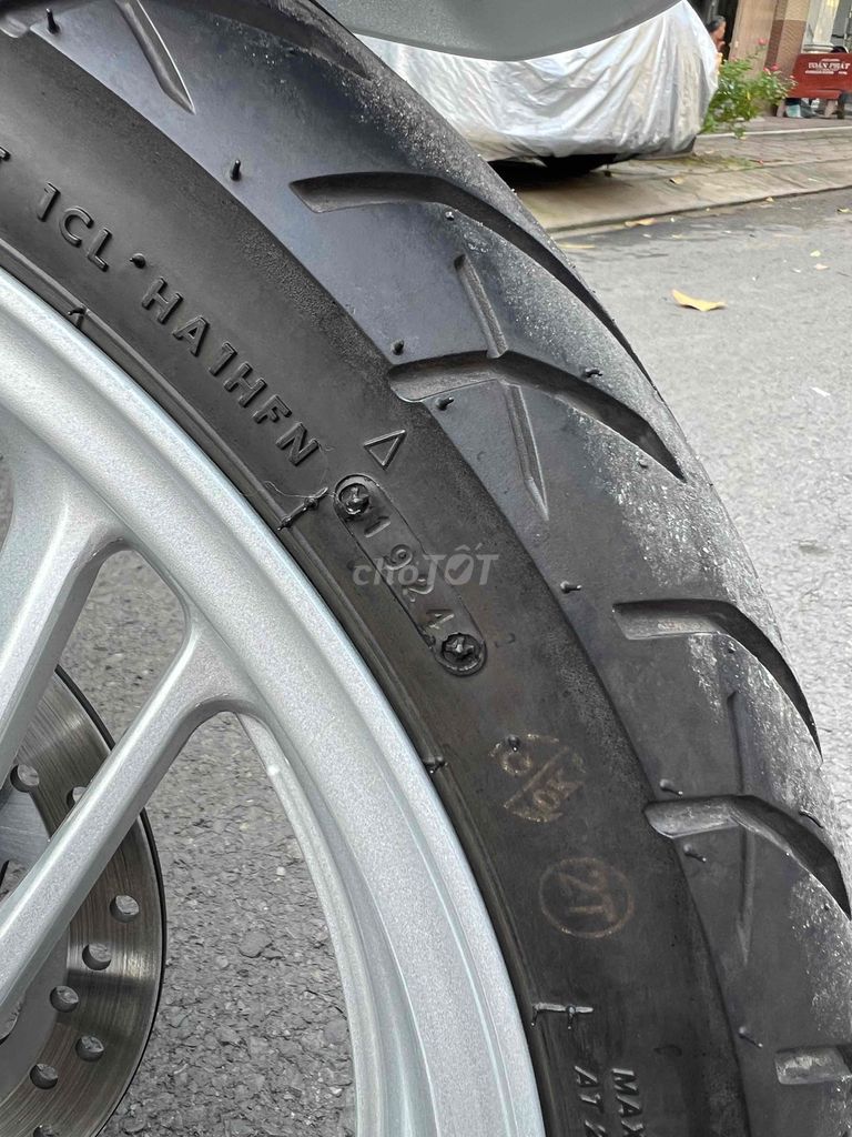 Honda SH125 CBS 2024 Trắng 8000 km. Mua bán Xe máy tại Quận Ô Môn Cần Thơ được đăng bởi Huỳnh Thắng hình 18