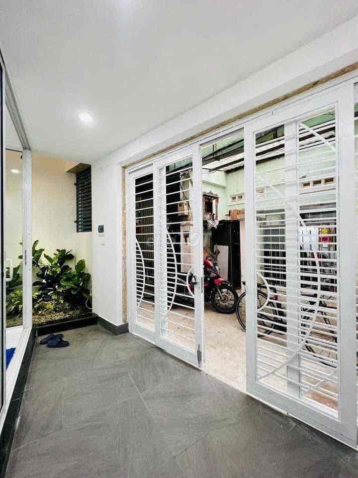 House with 3 bedrooms for rent in Nguyễn Văn Linh · Hải Châu, Da Nang — $655/month, photo 1