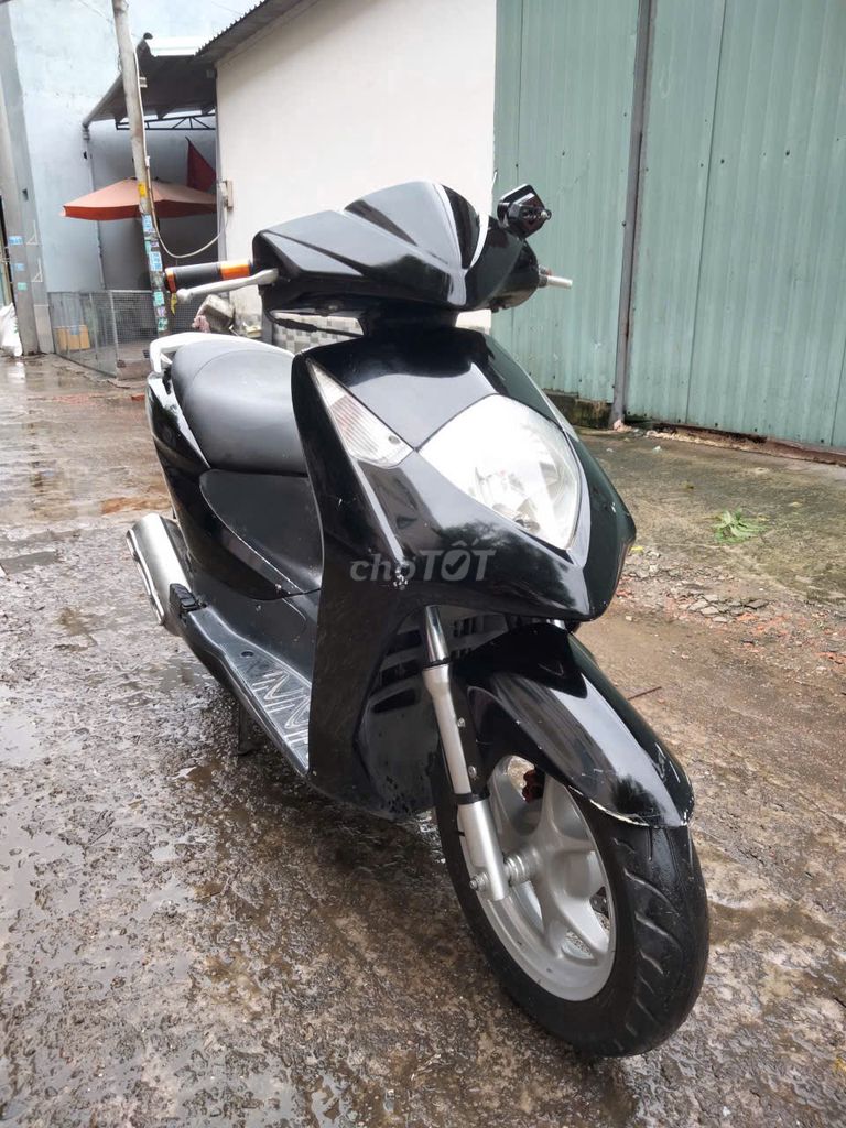 Honda Dylan 150cc черный, тихий двигатель, отличное состояние