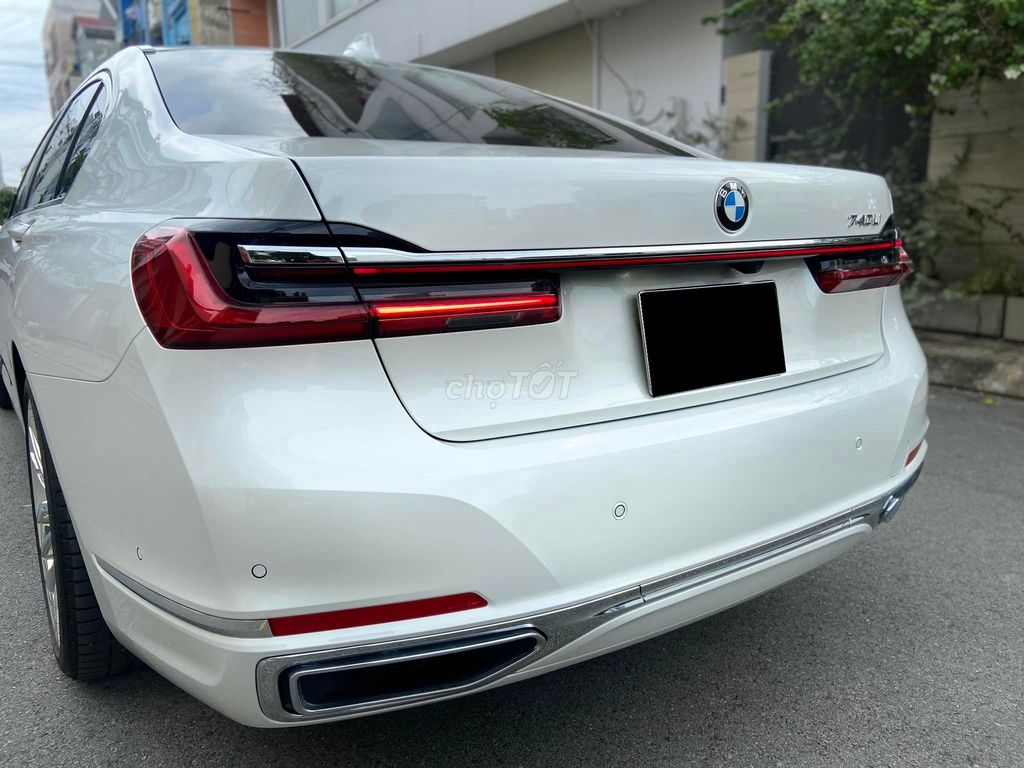 BMW 740Li 2020 белого цвета, импорт из Германии