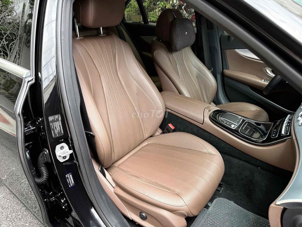 Mercedes Benz E180 model 2022 1 chủ. Mua bán Ô tô tại Quận 8 Tp Hồ Chí Minh được đăng bởi Khoa nguyễn hình 12