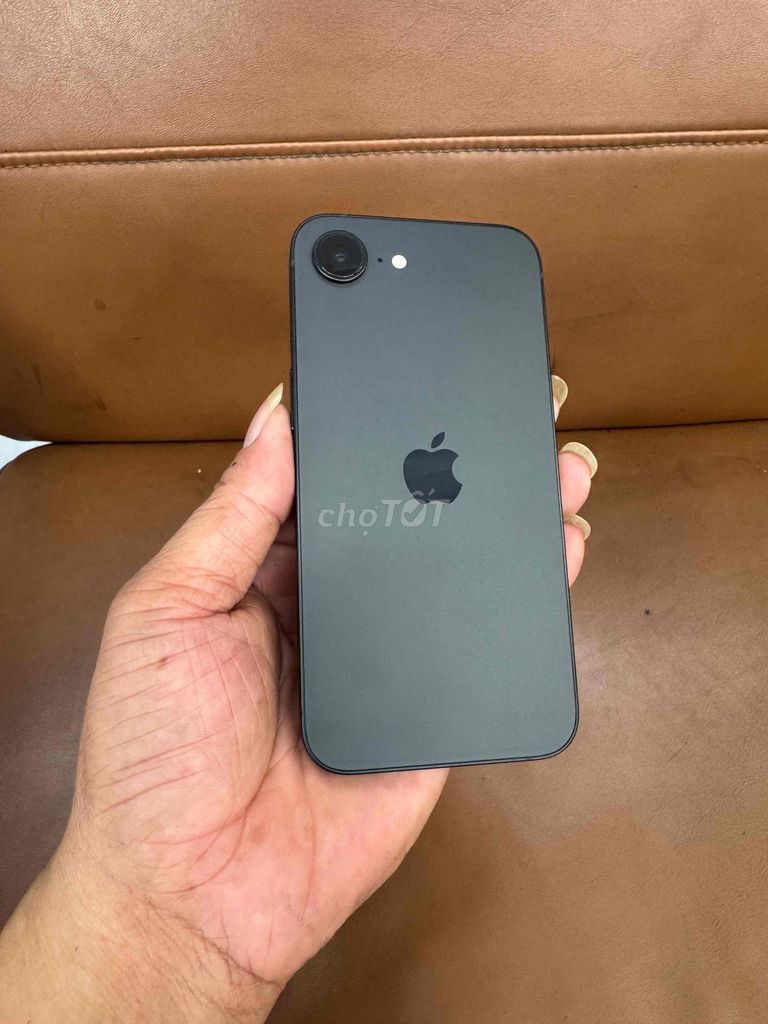 Apple iPhone 16e 128GB Đen Như mới. Mua bán Điện thoại tại Quận 10 Tp Hồ Chí Minh được đăng bởi CAO THANH MỪNG hình 1