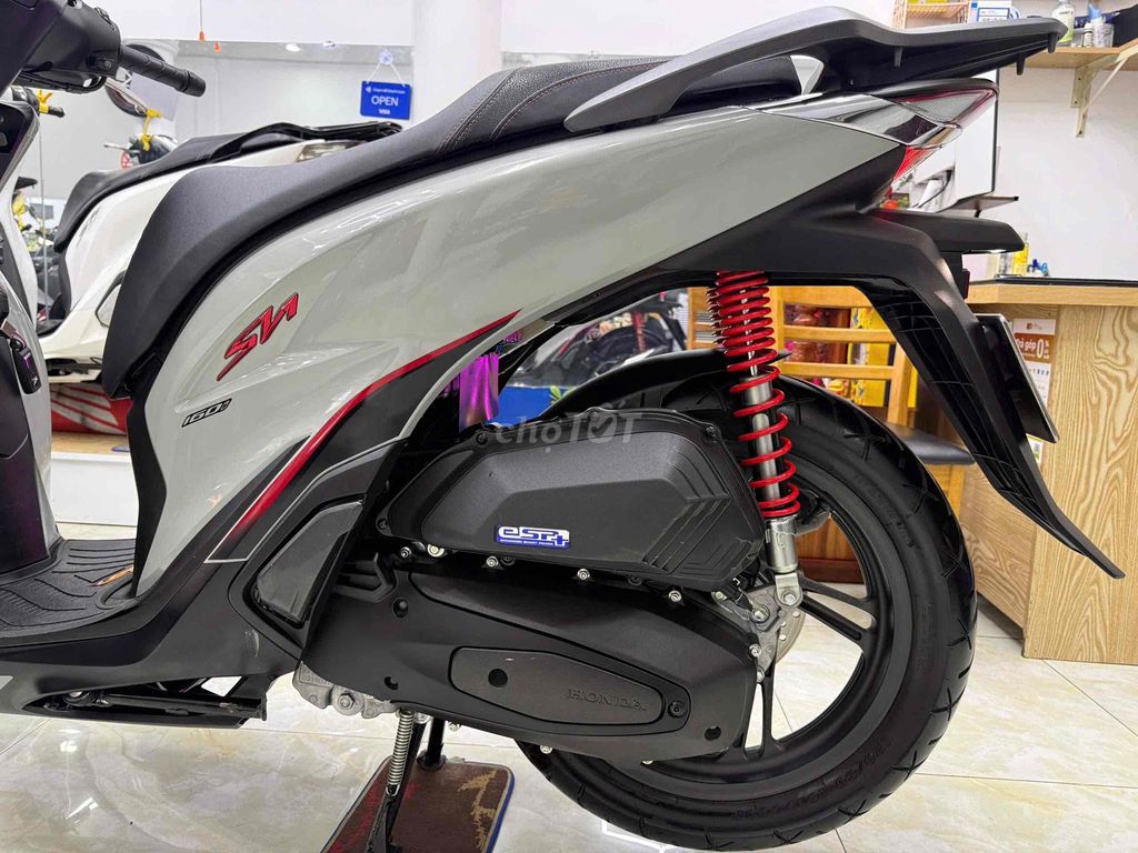 Honda SH160i ABS 2024 Xám xi măng 9072 km