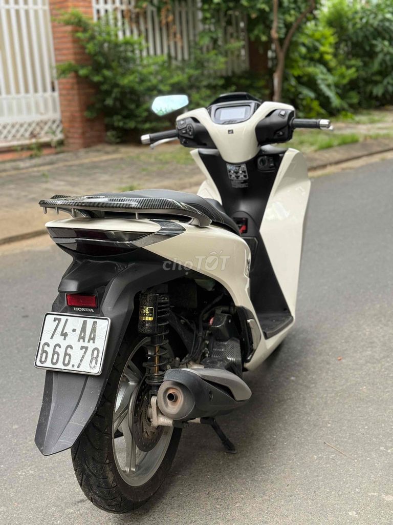 Honda SH 160i ABS 2026 бело-чёрный - SH нового поколения 98%