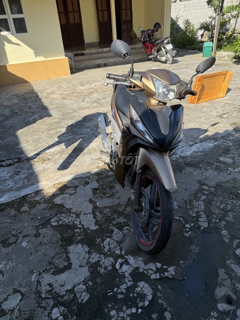 Chính chủ cần tiền bán xe,honđa weve rsx 125. Mua bán Xe máy tại Thành phố Thanh Hóa Thanh Hóa được đăng bởi Duong Le hình 3