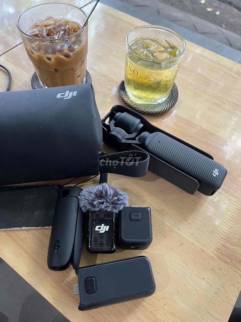 DJI Pocket 3 Creator Combo kèm thẻ 64gb. Mua bán Máy ảnh, Máy quay tại Quận 8 Tp Hồ Chí Minh được đăng bởi Toàn Đinh hình 1
