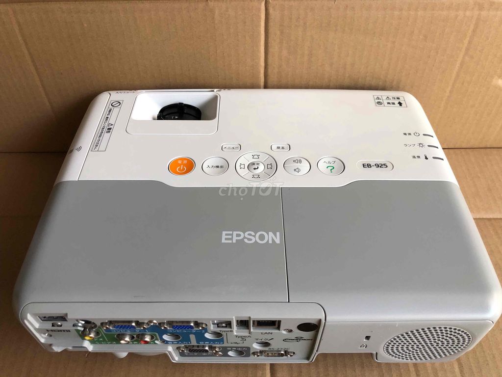 Máy chiếu Epson eb-925 độ sáng cao tặng màn chiếu