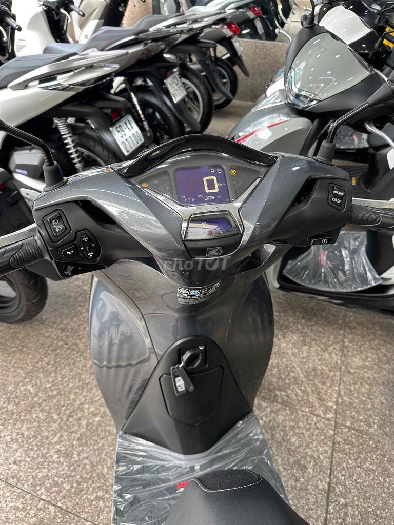 SH 160i ABS 8/2023 Xám Lambor HSCT Bao Sang Tên. Mua bán Xe máy tại Quận Gò Vấp Tp Hồ Chí Minh được đăng bởi Ngô Hà hình 4