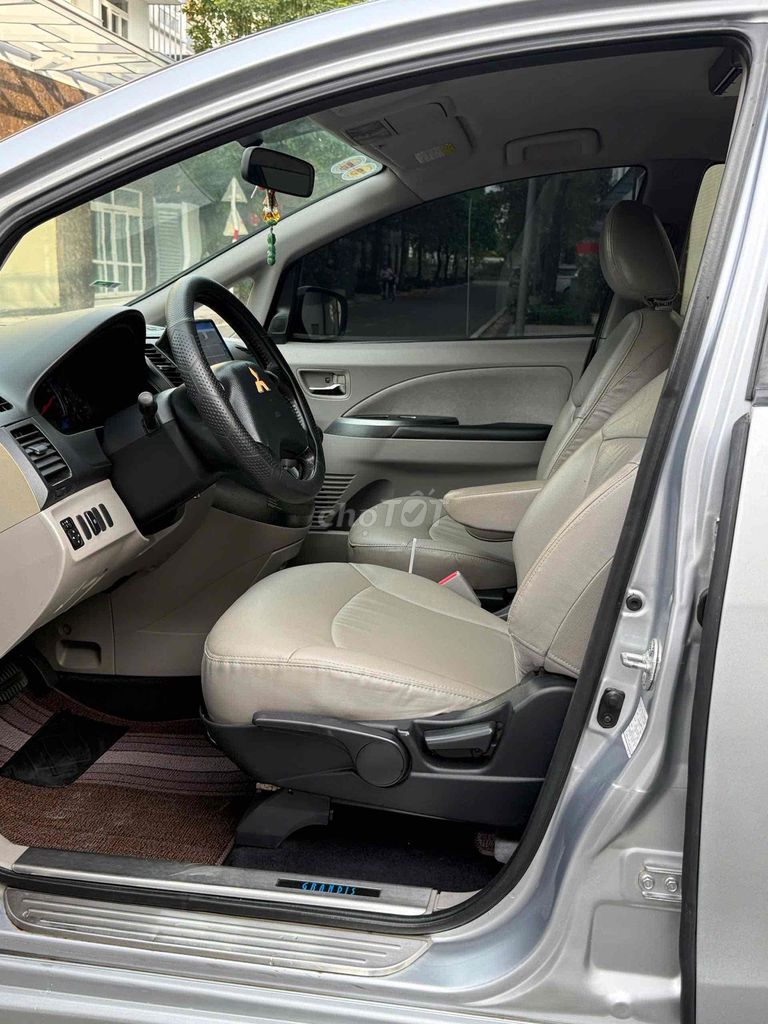 Mitsubishi Grandis 2006 2.4L Bạc. Mua bán Ô tô tại Thành phố Thủ Dầu Một Bình Dương được đăng bởi  Trung Tin Used Car hình 7