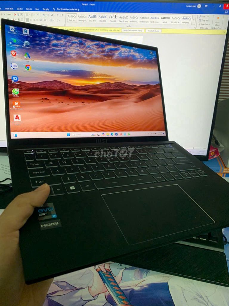 core i7 1280p ram 16 ssd 1T màn hình 2,8k