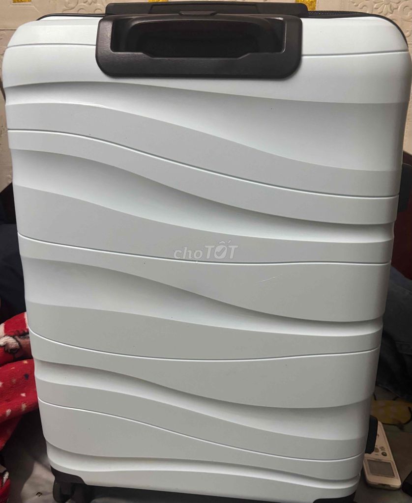 cần bán vali pisani mua ở mia size L 28 còn mới. Mua bán Túi xách tại Quận 8 Tp Hồ Chí Minh được đăng bởi Bao Huhnh hình 2