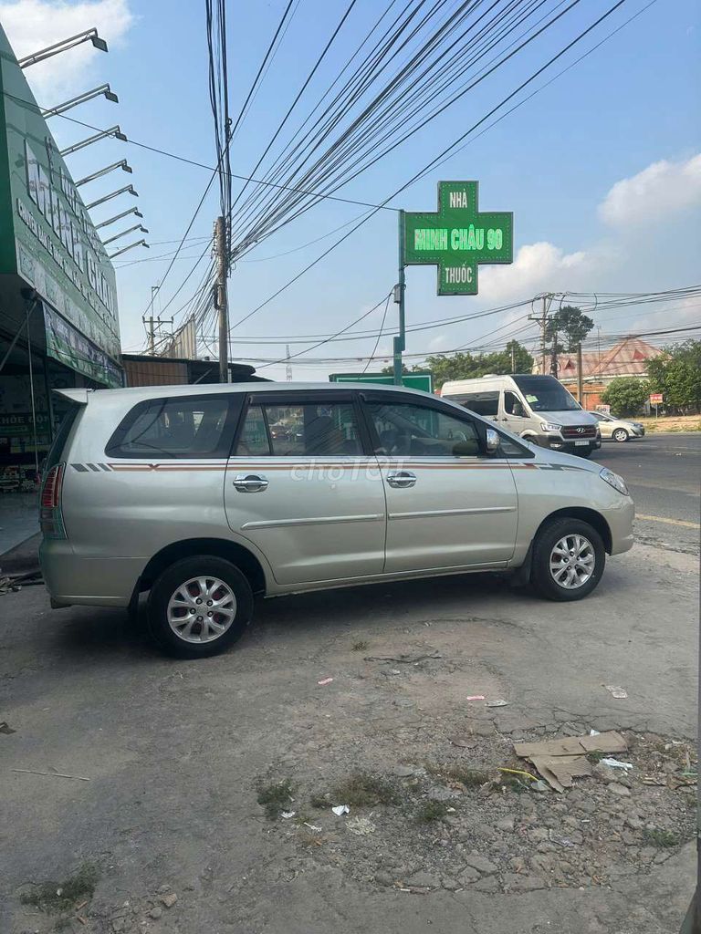 Toyota Innova 2008 photo 3