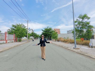 Tìm vị trí ngang 6m lô đẹp giá rẻ thì gọi cho Em - KDC Tân Đô