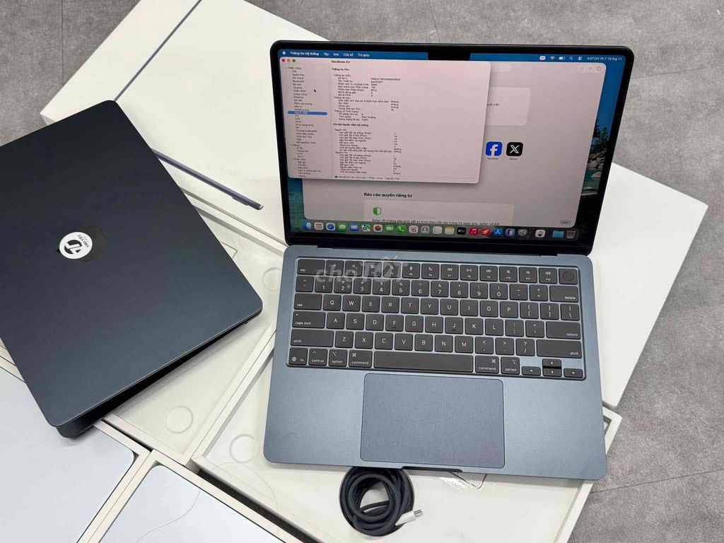 Apple Macbook Air M4 13 inch 16G/256G Đen P98%. Mua bán Laptop tại Quận 10 Tp Hồ Chí Minh được đăng bởi Táo Tốt Apple  hình 1