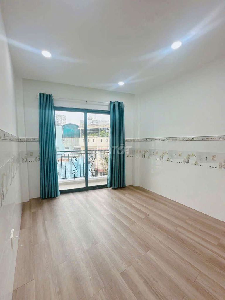 Mt Phan Tây Hồ, Q.Phú Nhuận, 33m2, 4 lầu, mới 100%, 6,2 tỷ