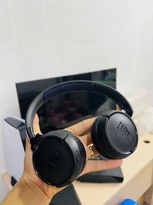 Tai nghe JBL Tune 520BT Ngoại hình bong da. Mua bán Tivi, Âm thanh tại Quận Đống Đa Hà Nội được đăng bởi Tú Dybala