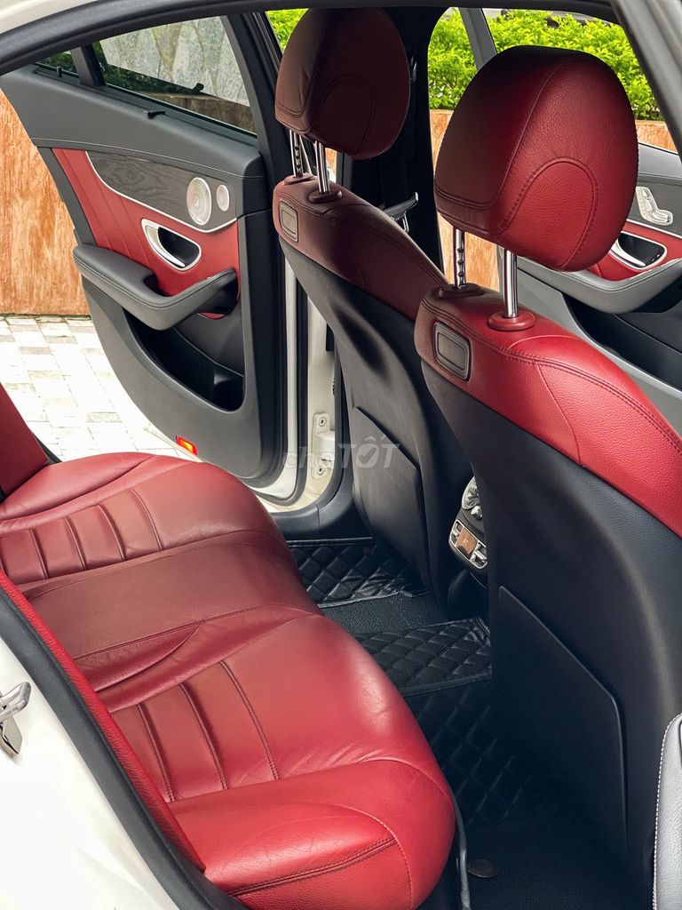 Mercedes Benz C300 AMG 2016, đầy đủ lịch sử hãng. Mua bán Ô tô tại Quận Long Biên Hà Nội được đăng bởi Long Biên Cars hình 20