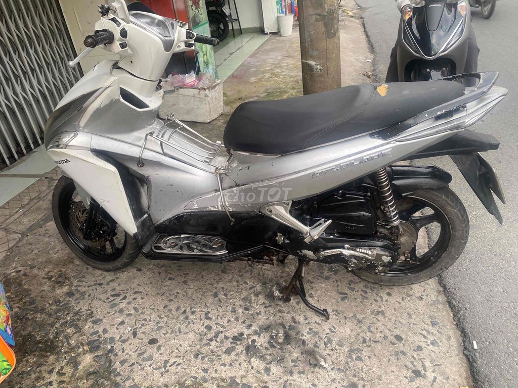 Honda Air Blade 2012 Серебристый