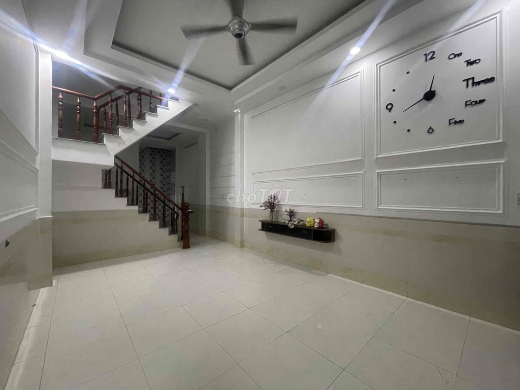 Nhà ở cho thuê 120m2, 1 trệt 1 lầu, 3 Phòng ngủ, 2 tolet