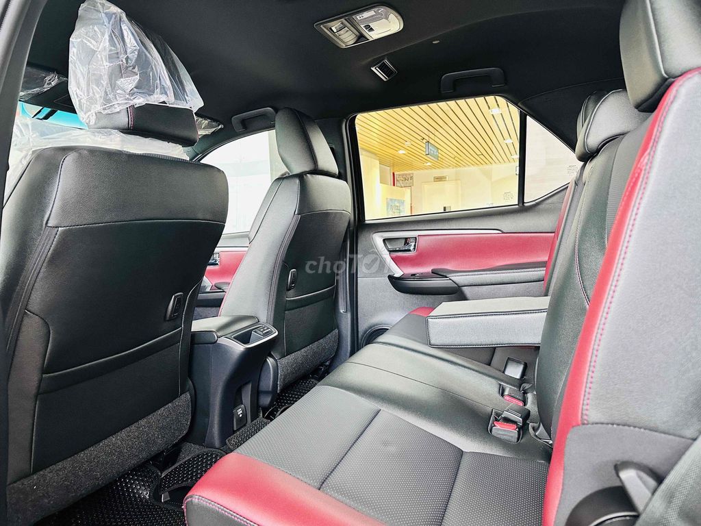 Fortuner Legender 2.4L 4x2 AT | Ưu Đãi Sốc 45 tr. Mua bán Ô tô tại Thành phố Thủ Đức Tp Hồ Chí Minh được đăng bởi Toyota Đông Sài Gòn hình 14