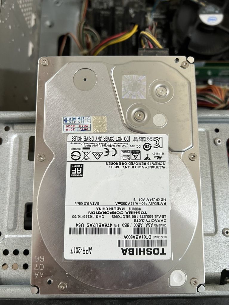Ổ cứng HDD Toshiba 3T cũ. Mua bán Linh kiện (RAM, Card...) tại Quận Tây Hồ Hà Nội được đăng bởi MayTinhGiaReHaNoi hình 1