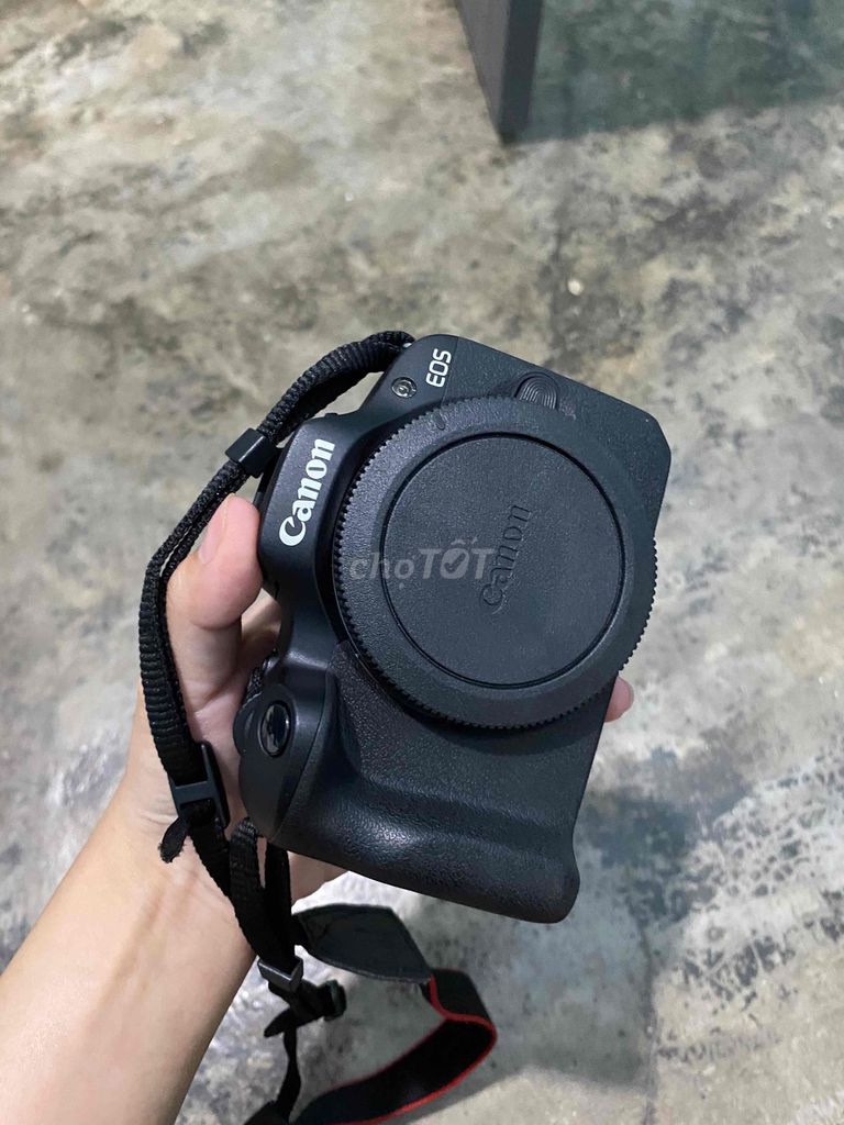 Máy ảnh Canon R100 Đen còn mới len kit. Mua bán Máy ảnh, Máy quay tại Quận 12 Tp Hồ Chí Minh được đăng bởi Oficial Huỳnh Như hình 1