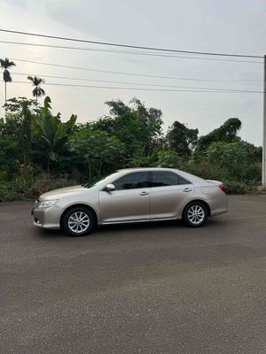 Toyota Camry 2014 2.0E - 95000 km. Mua bán Ô tô tại Huyện Châu Đức Bà Rịa - Vũng Tàu được đăng bởi Ngọc hà