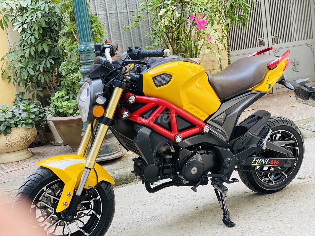 DUCATI MINI 110 VÀNG ĐEN NGUYÊN BẢN ÍT DUNGF. Mua bán Xe máy tại Quận Nam Từ Liêm Hà Nội được đăng bởi MAI HÒA hình 6