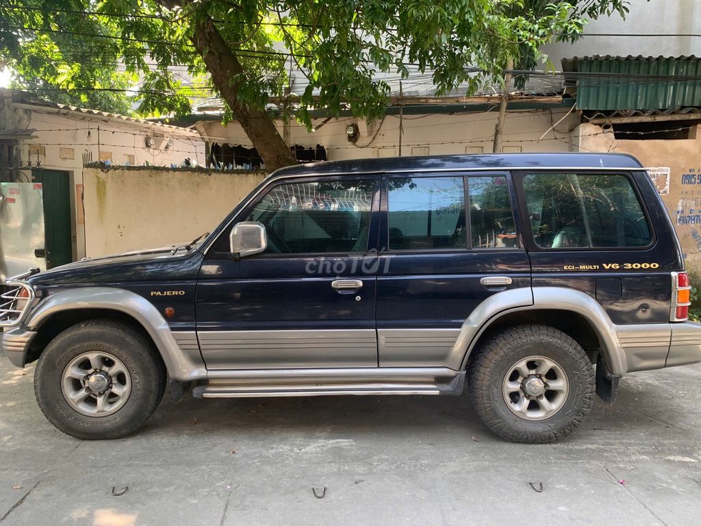 Mitsubishi Pajero V6 3000 1997 Xanh 330000 km. Mua bán Ô tô tại Thành phố Thanh Hóa Thanh Hóa được đăng bởi Lê Kiên hình 3