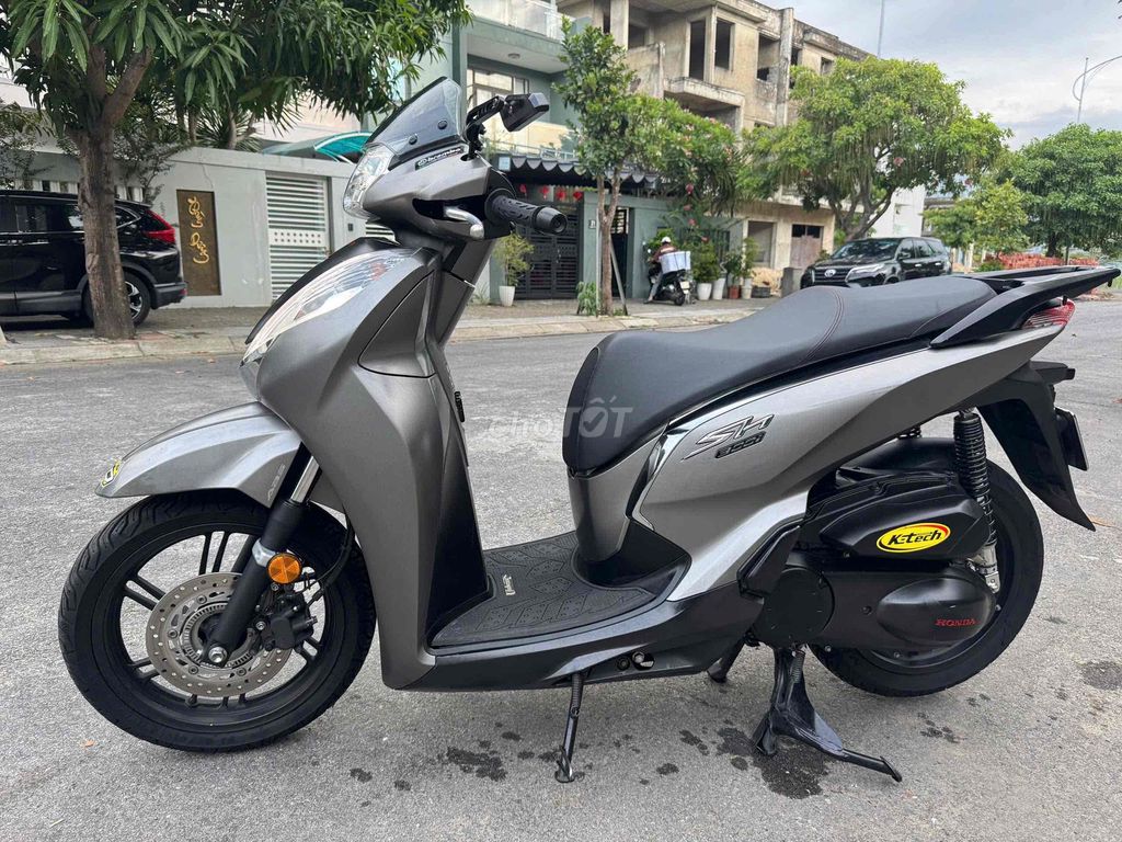 Honda SH300i 2019 серый 10k из Италии