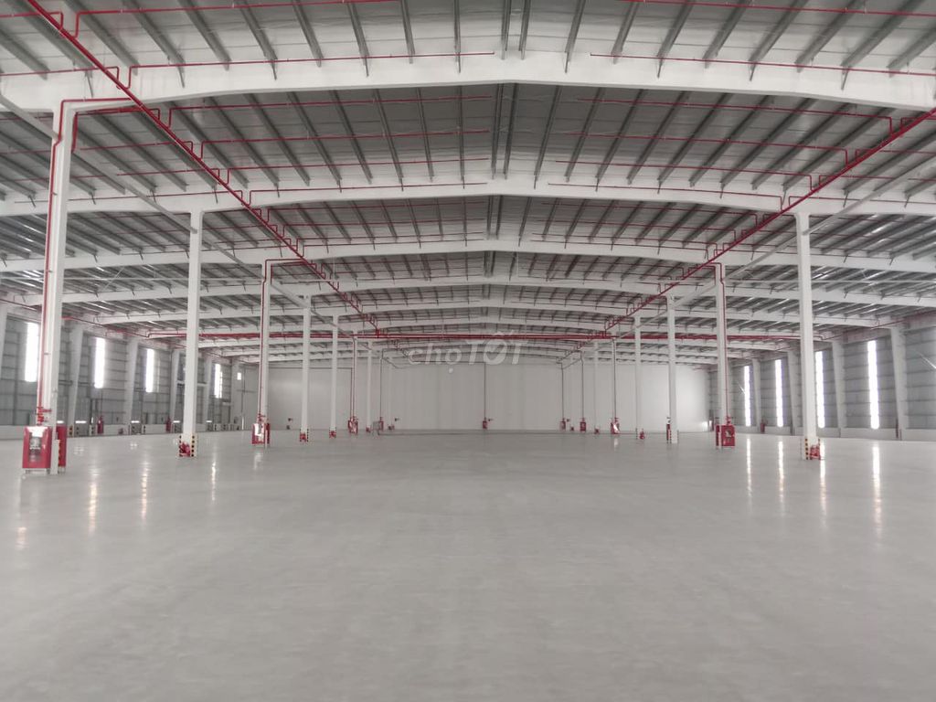 CHO THUÊ KHO XƯỞNG MỚI 13.200M2 GIÁ TỐT KCN NAM THUẬN ĐỨC HÒA LONG AN.