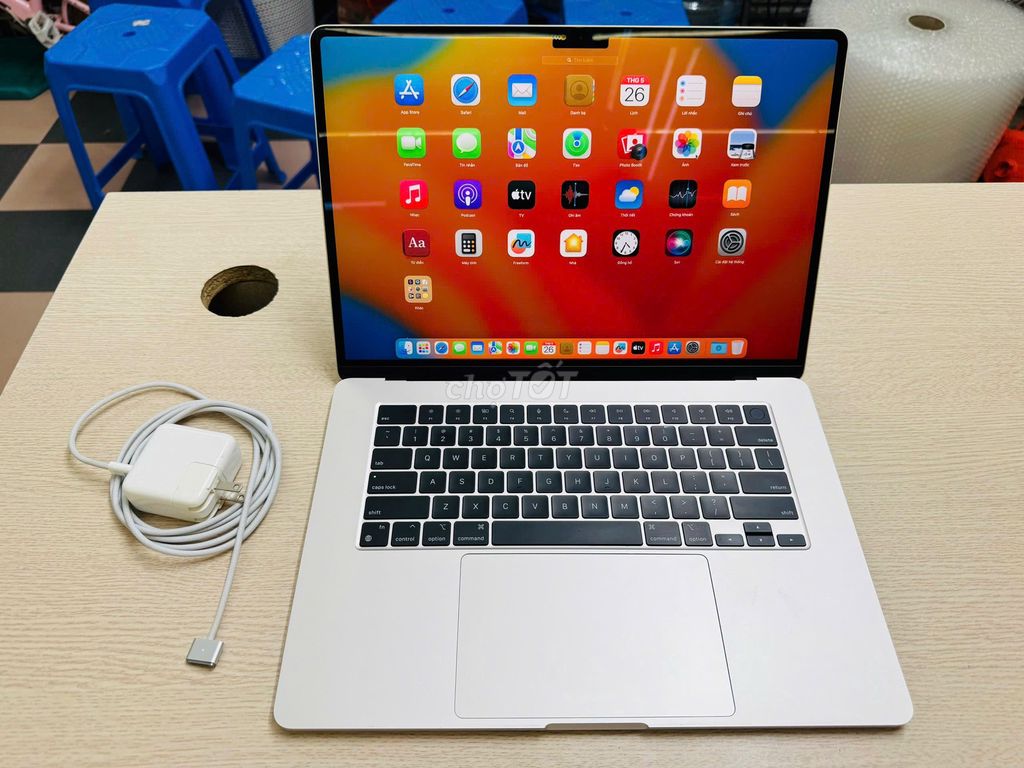 Apple MacBook Air M2 15 inch 256GB Bạc PIN 98% . Mua bán Laptop tại Quận Đống Đa Hà Nội được đăng bởi NHẬT LỆ CAMERA hình 1