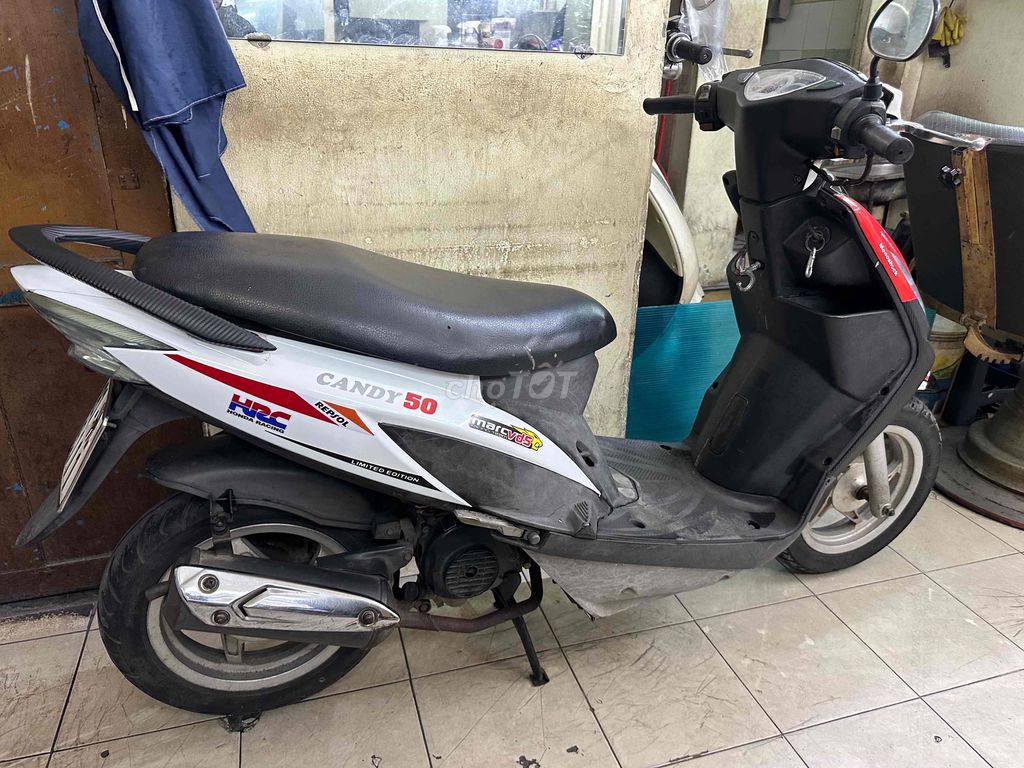 Kymco candy 50cc giành cho học sinh. Xe Đẹp. Mua bán Xe máy tại Quận Bình Thạnh Tp Hồ Chí Minh được đăng bởi Lê Nhân hình 4