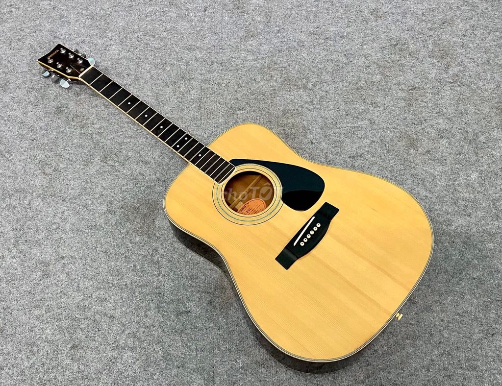 guitar yamaha fg-201