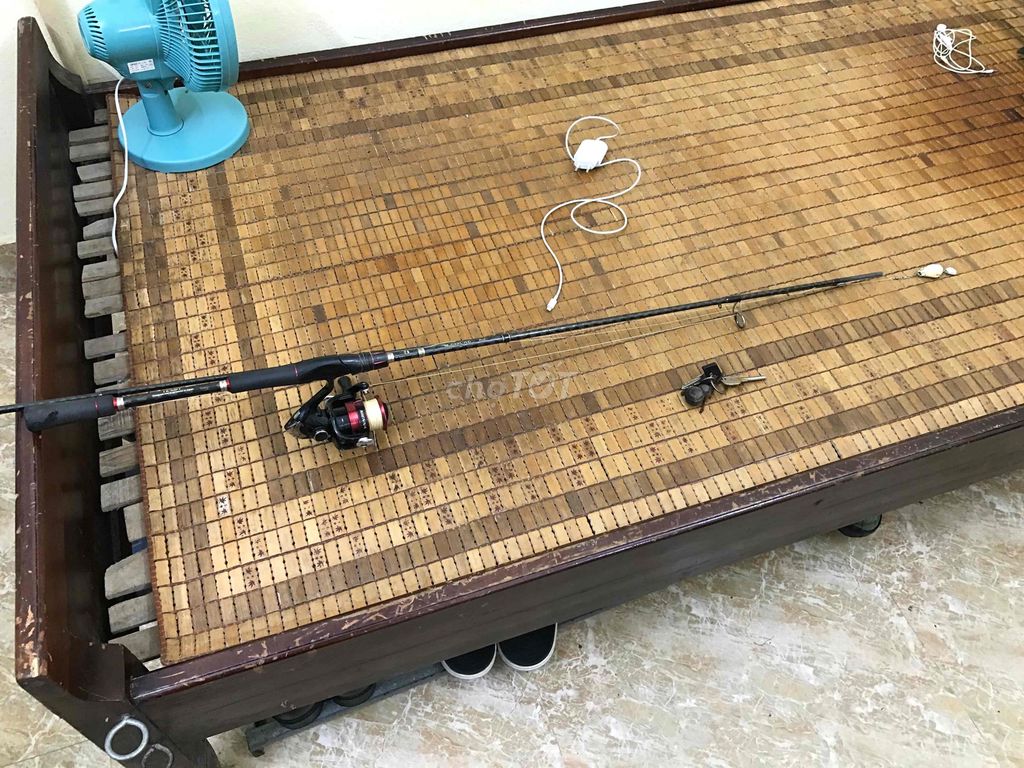 Cần câu cá Leisure K5 Đen