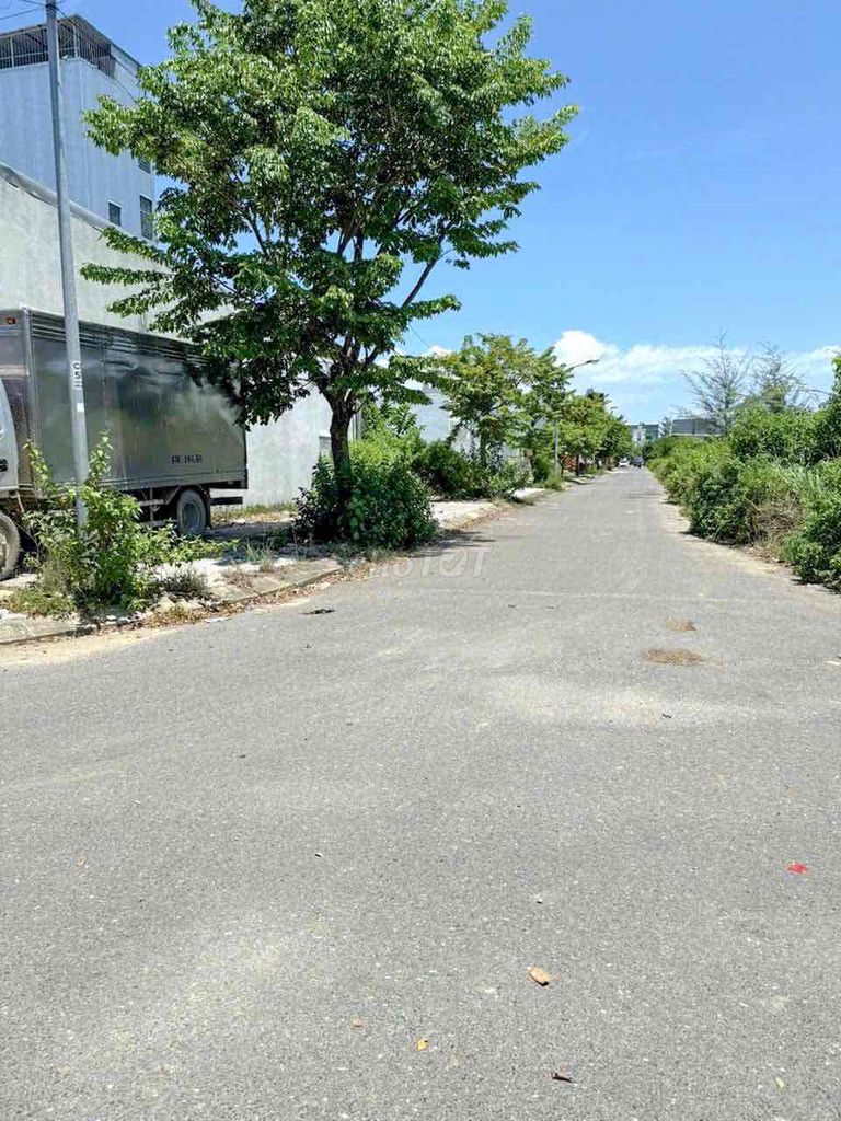 Gần 120m2 Điện âm Dầu Khí Hoà Quý ngang 6m Đông Nam thông Võ Chí Công. Mua bán đất tại Quận Ngũ Hành Sơn Đà Nẵng được đăng bởi Tam Nhu LAND BĐS Chính chủ Đà Nẵng hình 2