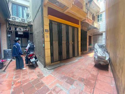 Townhouse 34 m² · 5 bed · Ngõ 175 Lạc Long Quân