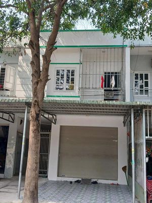 Trọ Bàu Bàng Chủ cần bán gấp 150m2 1kiot+4P có thu nhập ổn định 7tr/th