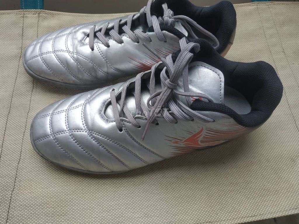 Giày bóng đá Mira Pro size 42. Mua bán Đồ thể thao, Dã ngoại tại Quận Hà Đông Hà Nội được đăng bởi Lê quân hình 1