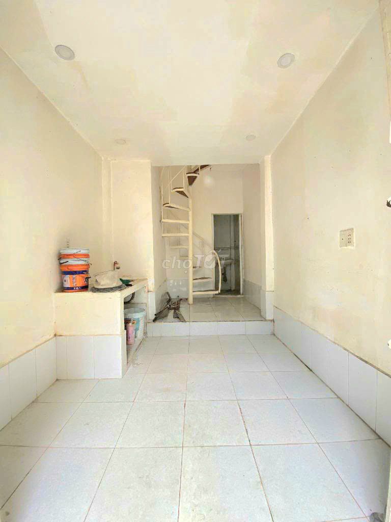 TÔN THẤT THUYẾT Q4- 3 LẦU ĐÚC- 14m2- KO QH - KDC HIỆN HƯỮ