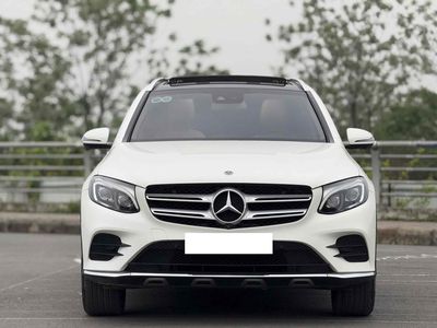 Mercedes GLC300 4Matic sx 2018 trắng kem siêu đẹp. Mua bán Ô tô tại Quận Cầu Giấy Hà Nội được đăng bởi Cao Quý