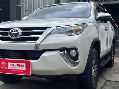 Toyota Fortuner 2.7V AT 2019 Trắng Ngọc Trai