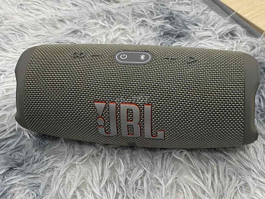 Loa Bluetooth JBL Charge 5 Xám. Mua bán Tivi, Âm thanh tại Quận 5 Tp Hồ Chí Minh được đăng bởi Phan Thế Phong  hình 1