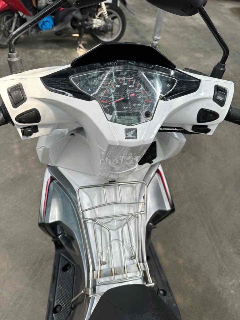 Honda Airblade 125 Fi trắng đen đời 2016 bstp. Mua bán Xe máy tại Quận 11 Tp Hồ Chí Minh được đăng bởi nguyên xuan thinh hình 7