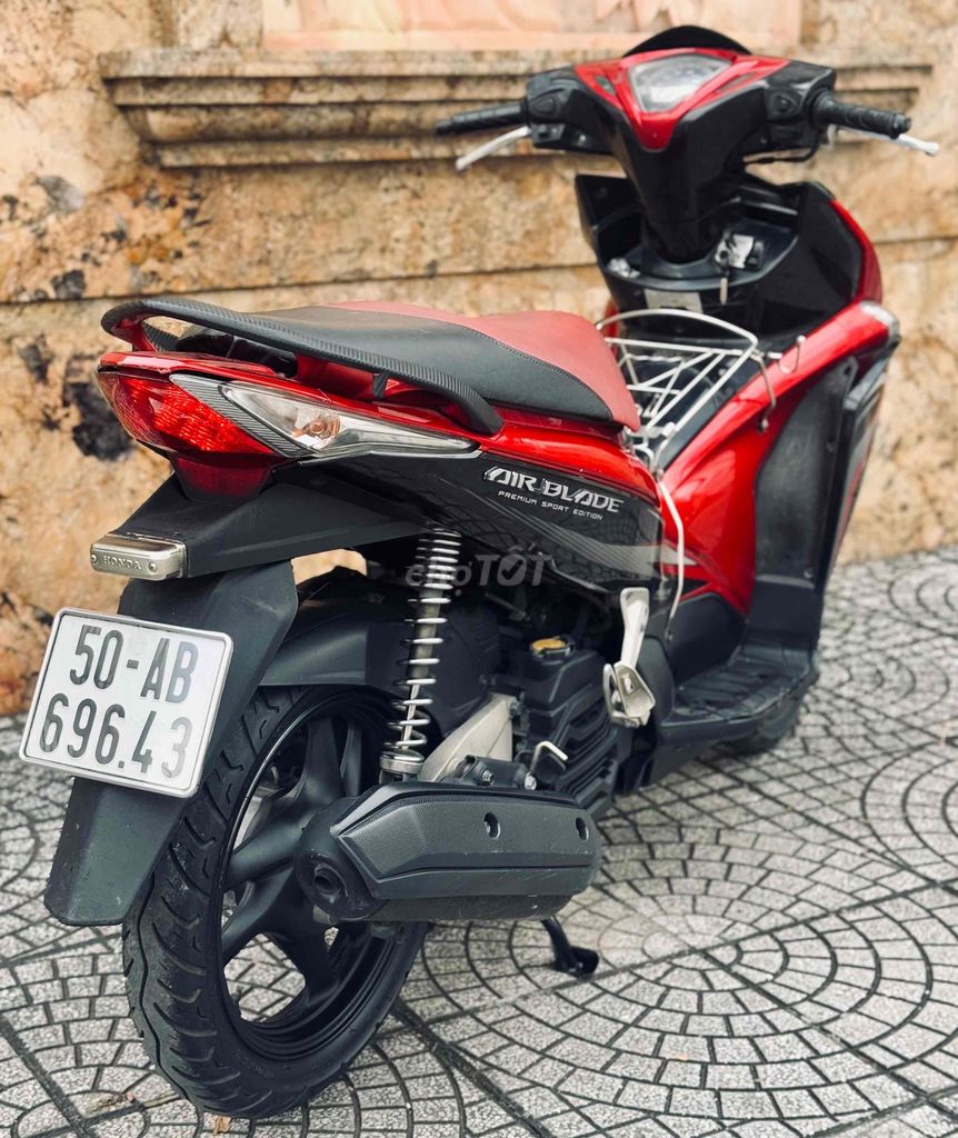 Airblade Fi 2013 xe zin nguyên bản 9 chủ cực đẹp. Mua bán Xe máy tại Quận 11 Tp Hồ Chí Minh được đăng bởi Thiên Phúc hình 6