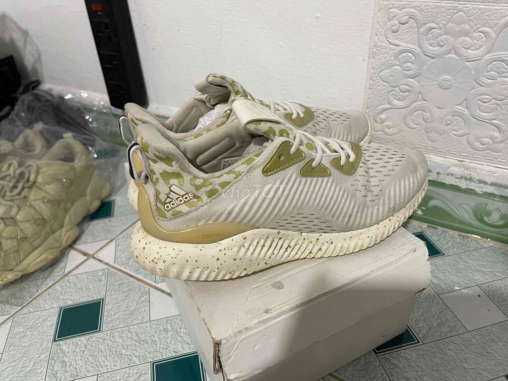 adidas chạy bộ