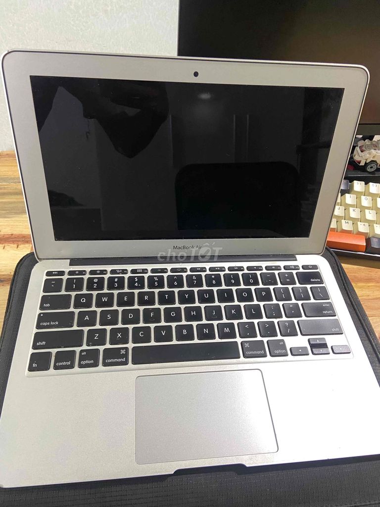 [XÁC ZIN ÚC] MacBook Air 2013 11-inch. Mua bán Laptop tại Huyện Trảng Bom Đồng Nai được đăng bởi Nguyễn Ngọc Zi Đan hình 1